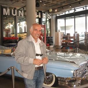 Meet your Posher, Max